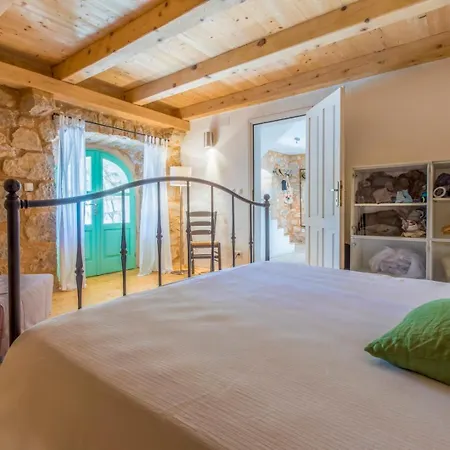 Vikendica Godec Grizane-Belgrad