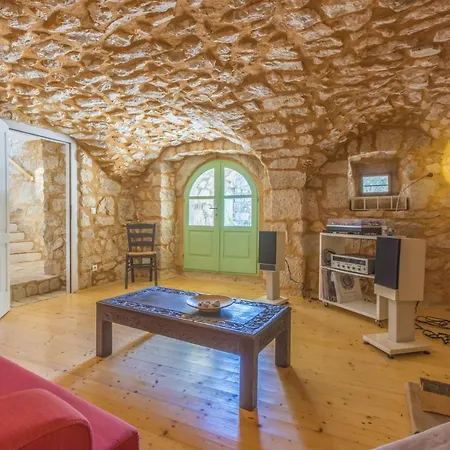 Godec Дом отдыха Grizane-Belgrad